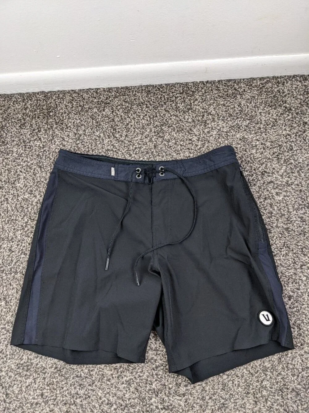 Vuori Peak Board Short V374 Black Unlined Drawstring Swim Shorts 28